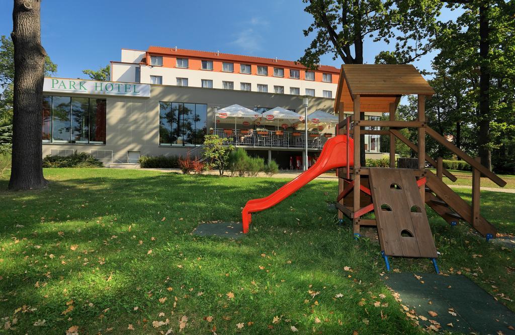 Lh Parkhotel Hluboka Nad Vltavou Congress & Wellness المظهر الخارجي الصورة