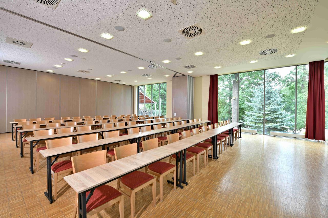 Lh Parkhotel Hluboka Nad Vltavou Congress & Wellness المظهر الخارجي الصورة